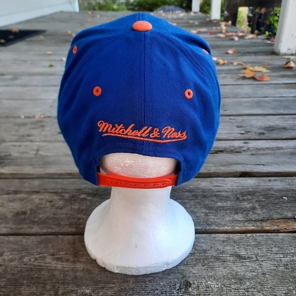 Mitchell & Ness New York Knicks NBA basketball blue wool snapback hat - Picture 8 of 14